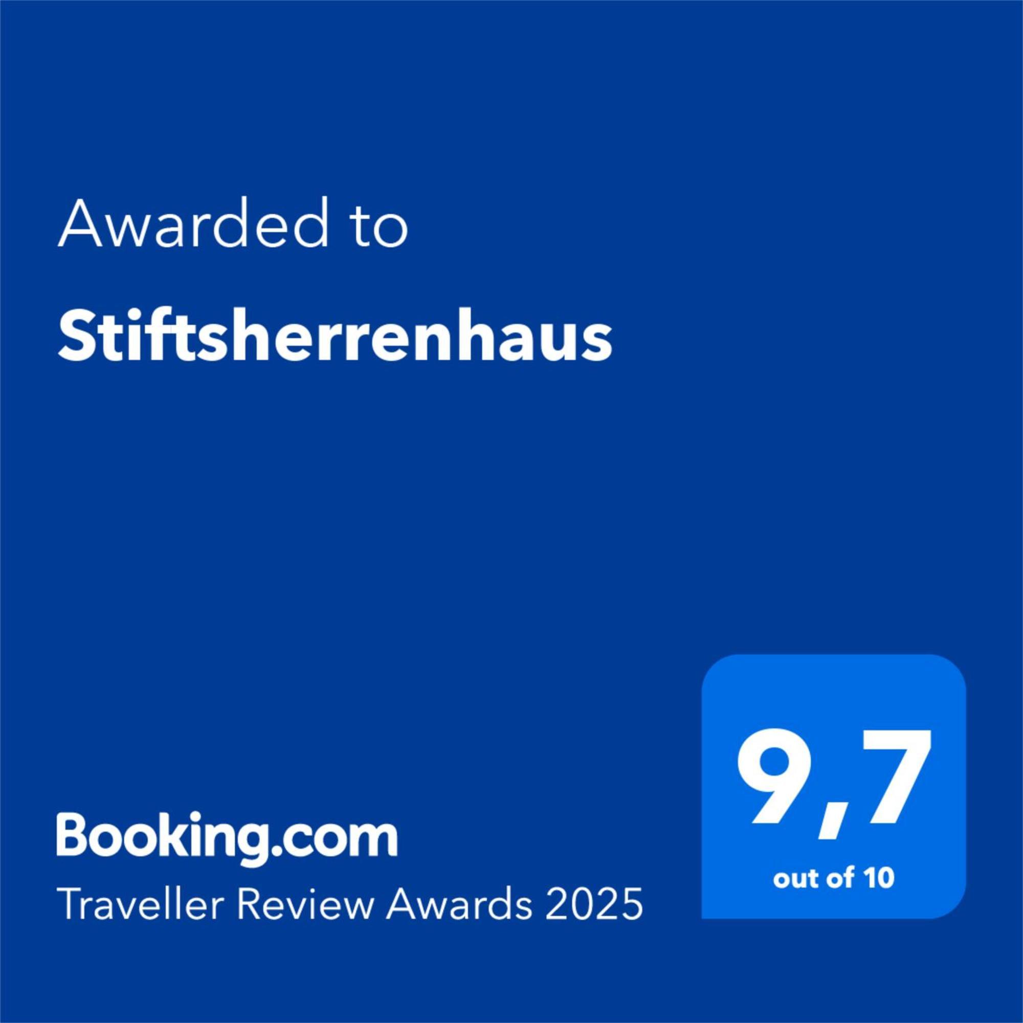 Stiftsherrenhaus Munstermaifeld Ngoại thất bức ảnh