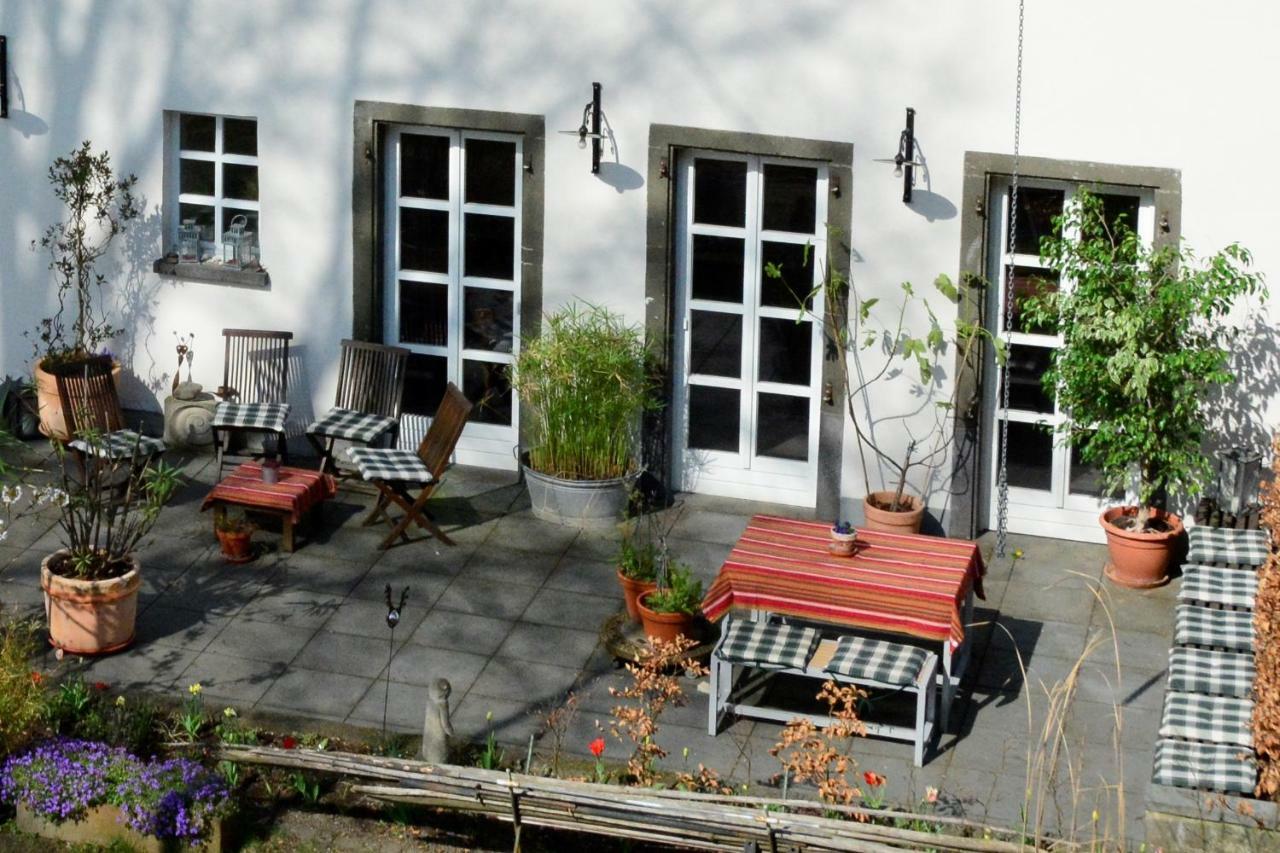 Stiftsherrenhaus Munstermaifeld Ngoại thất bức ảnh